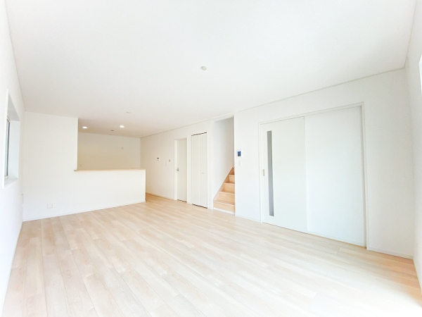 横浜市瀬谷区三ツ境　戸建　03