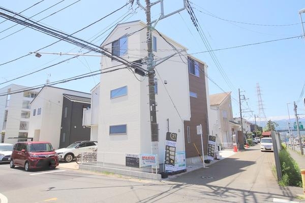 海老名市国分北1丁目　新築戸建