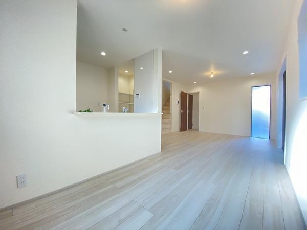 横浜市瀬谷区阿久和西３丁目　新築戸建　全２棟　１号棟