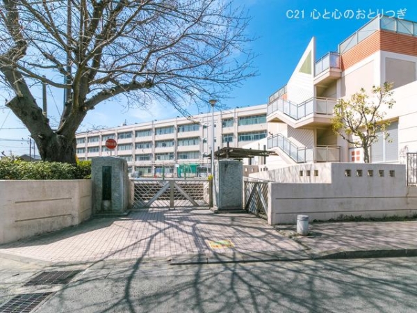 横浜市旭区市沢町の新築一戸建(横浜市立市沢小学校)