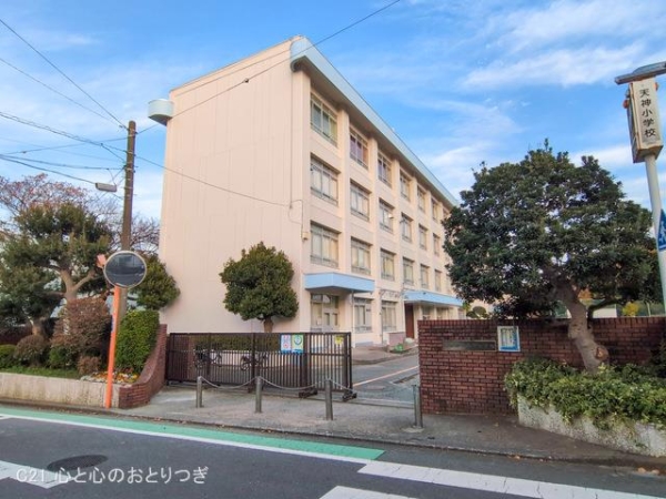 藤沢市石川2丁目の新築一戸建(藤沢市立天神小学校)