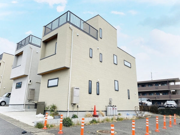 綾瀬市深谷中４丁目の中古一戸建て