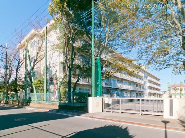 横浜市瀬谷区下瀬谷2丁目 新築戸建 全3棟 2号棟(横浜市立瀬谷さくら小学校)