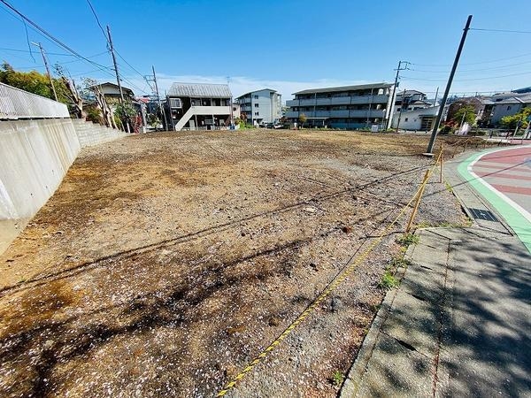 綾瀬市寺尾本町３丁目の土地