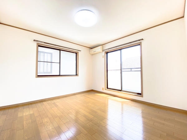 厚木市飯山の中古一戸建て