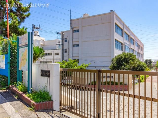 横浜市青葉区美しが丘2丁目の土地(横浜市立美しが丘小学校)
