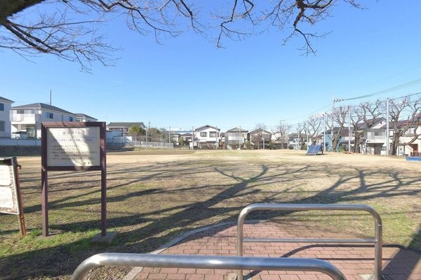 綾瀬市寺尾釜田3丁目の中古一戸建て(釜田第7公園)
