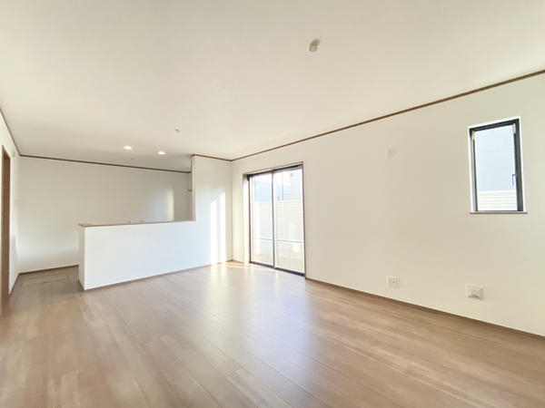 綾瀬市深谷中6丁目 新築戸建 全5棟 D号棟(リビング)