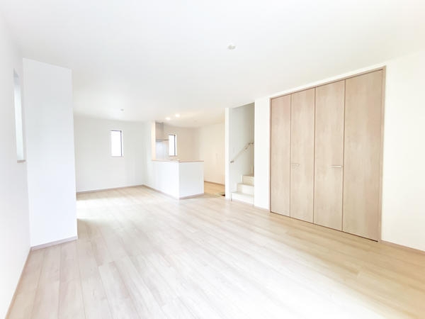 綾瀬市上土棚北2丁目　新築戸建　全2棟　B号棟