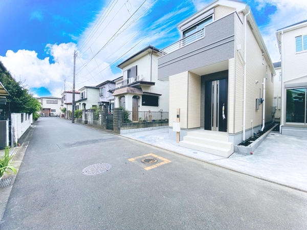綾瀬市上土棚北2丁目　新築戸建　全2棟　B号棟
