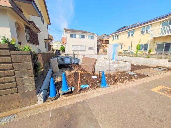 綾瀬市上土棚北2丁目　新築戸建　全2棟　B号棟