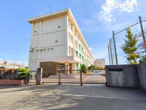 藤沢市辻堂5丁目の新築一戸建(藤沢市立高浜中学校)