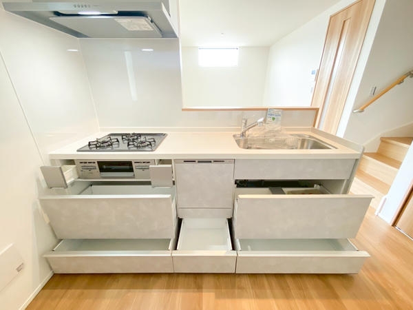 綾瀬市落合南4丁目　新築戸建