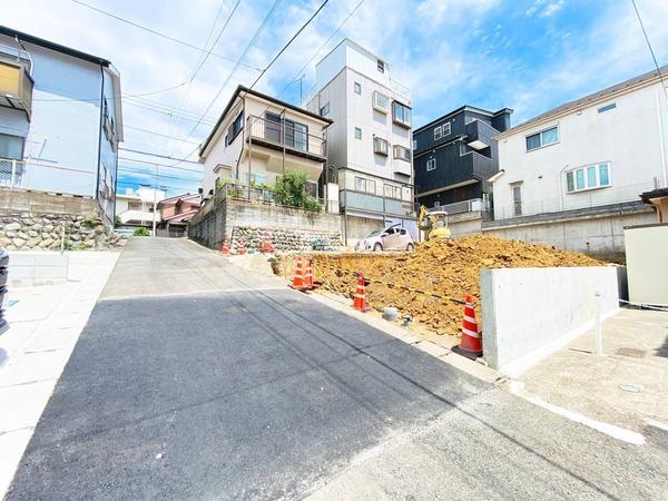 綾瀬市寺尾中４丁目の土地
