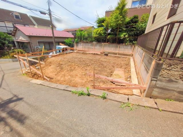 綾瀬市寺尾中４丁目の新築一戸建