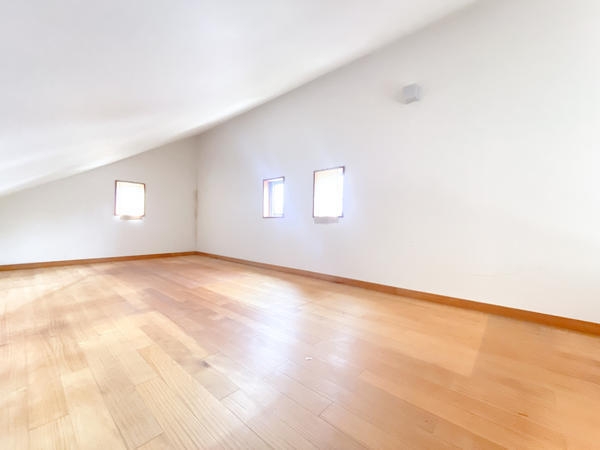 藤沢市鵠沼松が岡４丁目の中古一戸建て