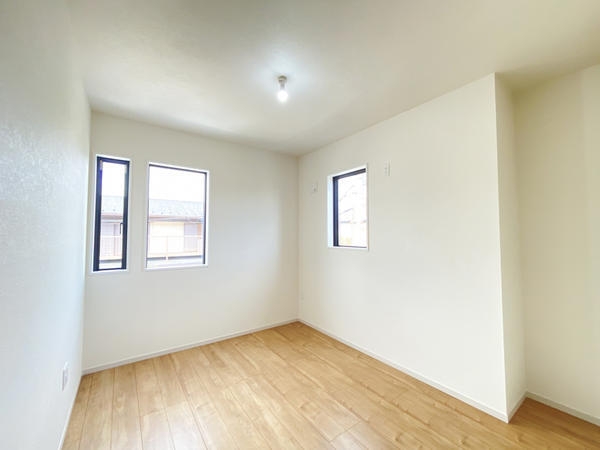 横浜市瀬谷区下瀬谷3丁目　新築戸建　全3棟　2号棟