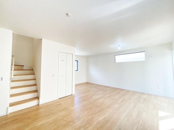 横浜市瀬谷区下瀬谷3丁目　新築戸建　全3棟　2号棟