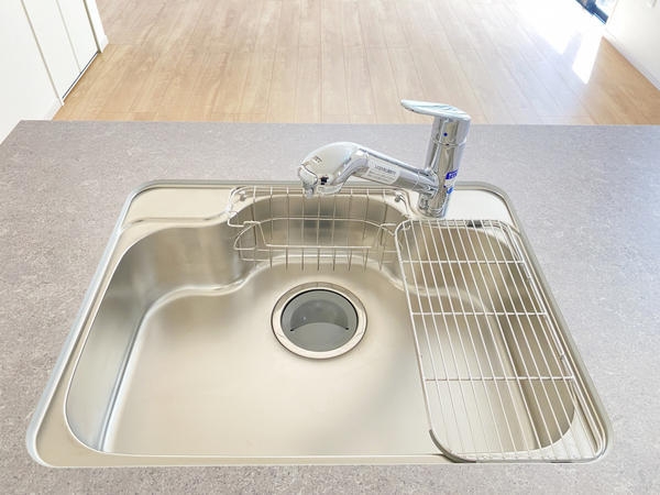 横浜市瀬谷区下瀬谷3丁目　新築戸建　全3棟　2号棟