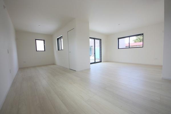 座間市座間1丁目3期　新築分譲住宅　2号棟