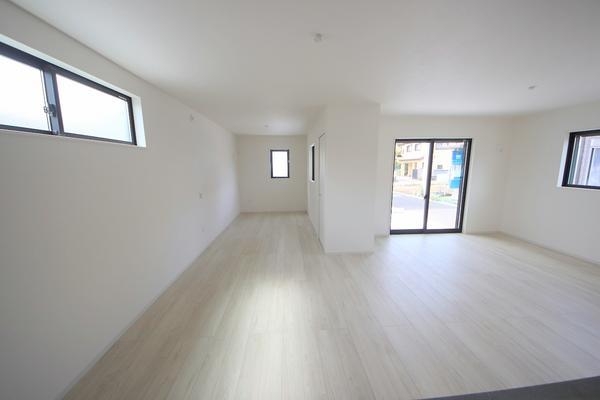 座間市座間1丁目3期　新築分譲住宅　2号棟