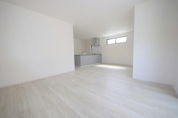 座間市座間1丁目3期　新築分譲住宅　2号棟