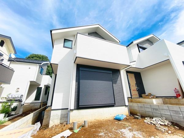 横浜市保土ヶ谷区川島町　新築戸建　全３棟　２号棟
