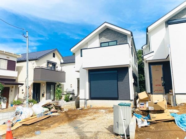 横浜市保土ヶ谷区川島町　新築戸建　全３棟　２号棟