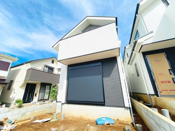 横浜市保土ヶ谷区川島町　新築戸建　全３棟　２号棟