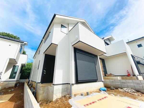 横浜市保土ヶ谷区川島町　新築戸建　全３棟　２号棟