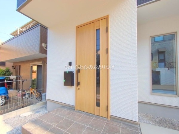 町田市相原町8期 新築分譲住宅(玄関)