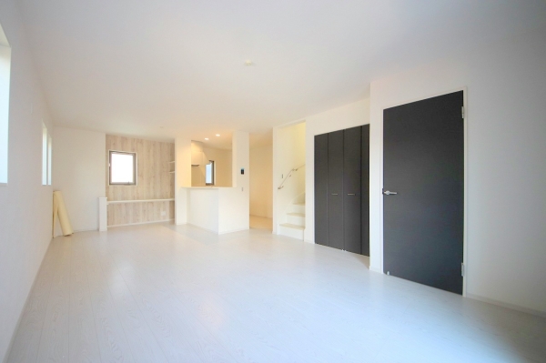 座間市緑ヶ丘5丁目　新築分譲住宅　1号棟