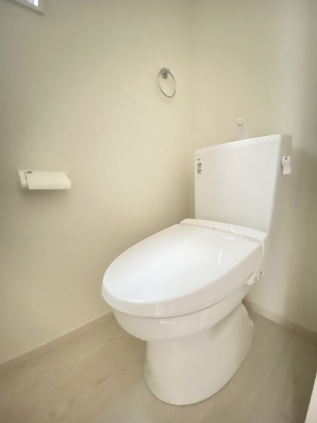 藤沢市高倉　新築戸建　全３棟　２号棟