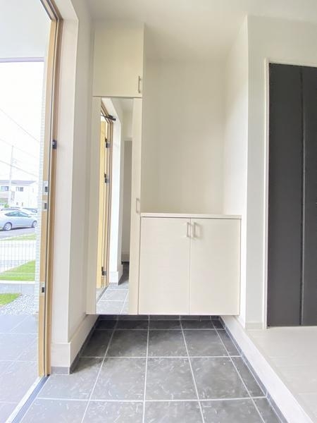 藤沢市高倉　新築戸建　全３棟　２号棟