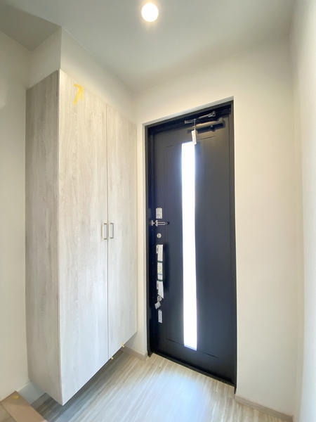 海老名市社家3丁目の中古一戸建て(玄関)