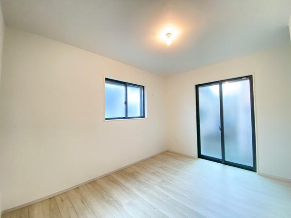 綾瀬市寺尾本町1丁目　新築戸建　全2棟　2号棟