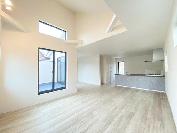 綾瀬市寺尾本町1丁目　新築戸建　全2棟　2号棟