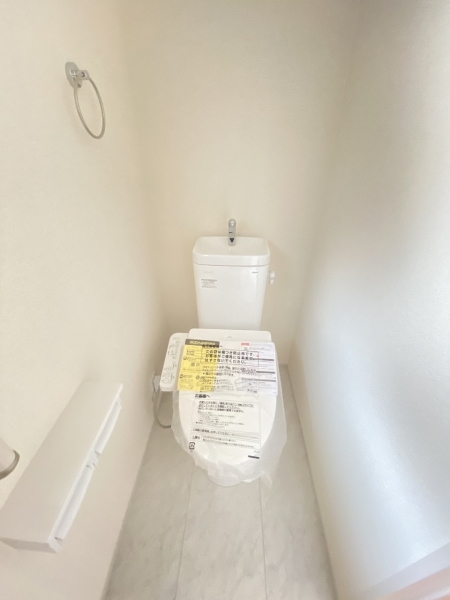 藤沢市高倉　新築戸建　全３棟　２号棟