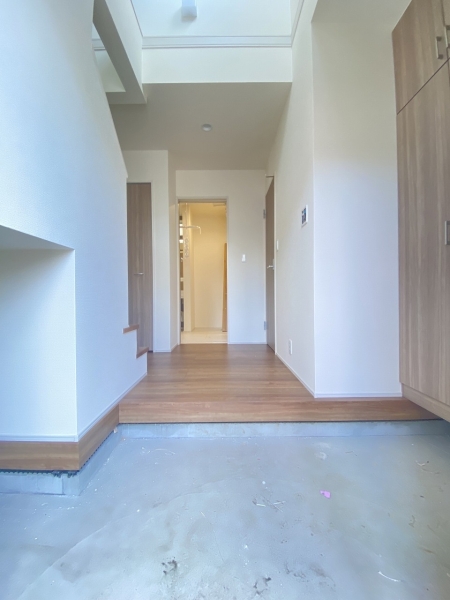 藤沢市高倉　新築戸建　全３棟　２号棟