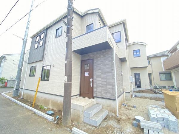 藤沢市高倉　新築戸建　全３棟　２号棟