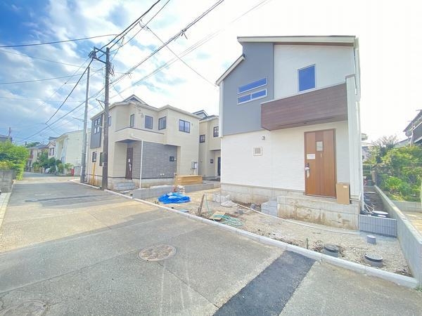 藤沢市高倉　新築戸建　全３棟　１号棟