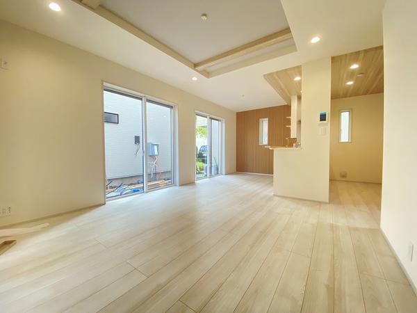 藤沢市高倉　新築戸建　全３棟　１号棟