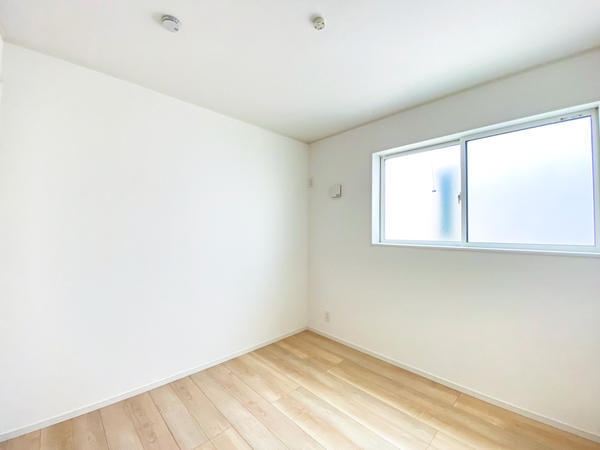 綾瀬市上土棚南1丁目　新築戸建　全2棟　1号棟