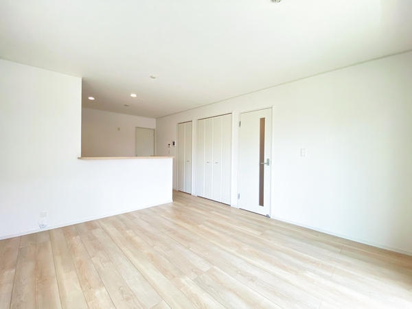 綾瀬市上土棚南1丁目　新築戸建　全2棟　1号棟