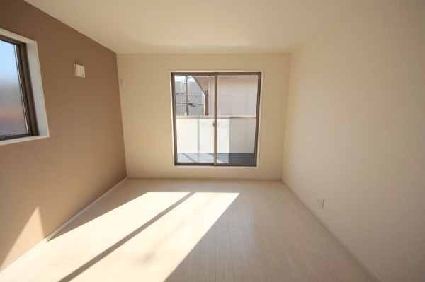 座間市緑ケ丘6丁目2期　新築分譲住宅　2号棟