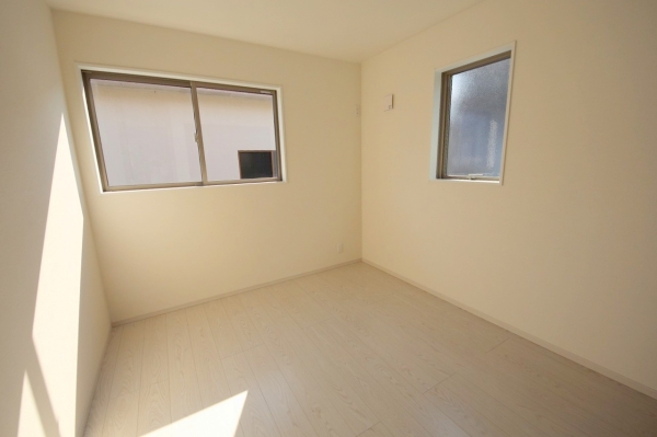 座間市緑ケ丘6丁目2期　新築分譲住宅　2号棟