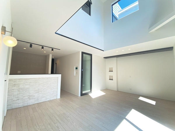 厚木市元町 新築戸建 全3棟 A号棟(リビング)