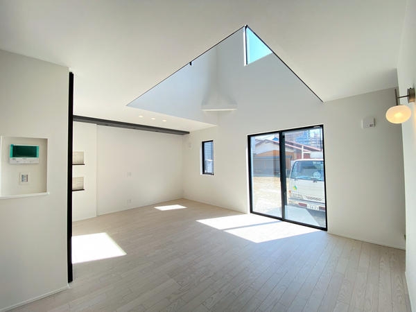 厚木市元町 新築戸建 全3棟 A号棟(リビング)