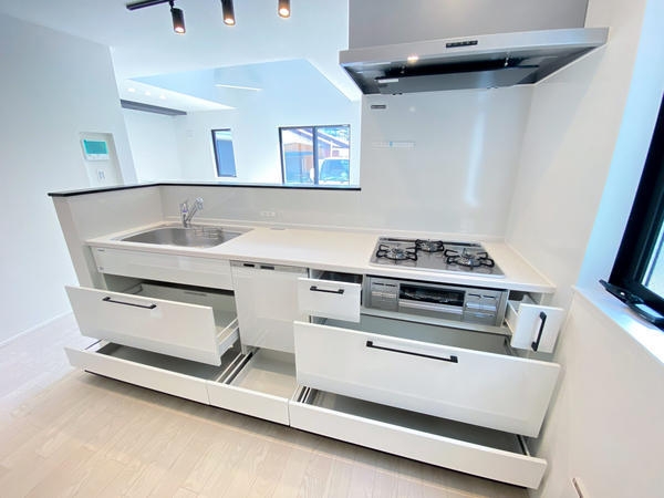 厚木市元町 新築戸建 全3棟 A号棟(キッチン)