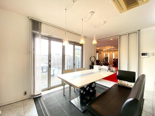 厚木市林4丁目の中古一戸建て(リビング)